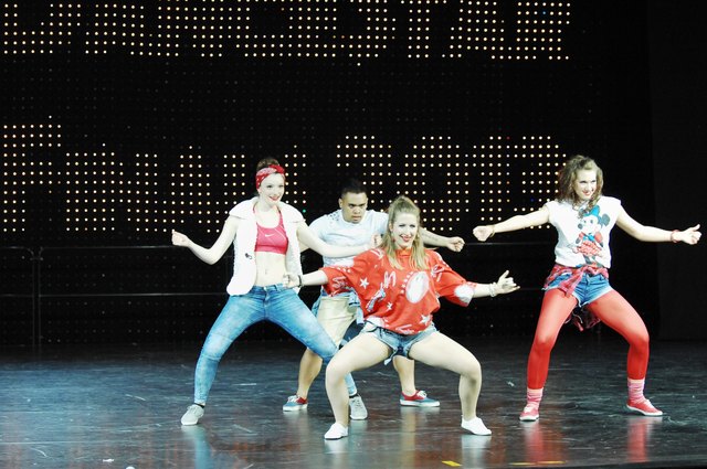 Elisabeth Schroeder, Ralph Galvan, Sophie Kromer und Jasmin Bischof (v.l.n.r.).