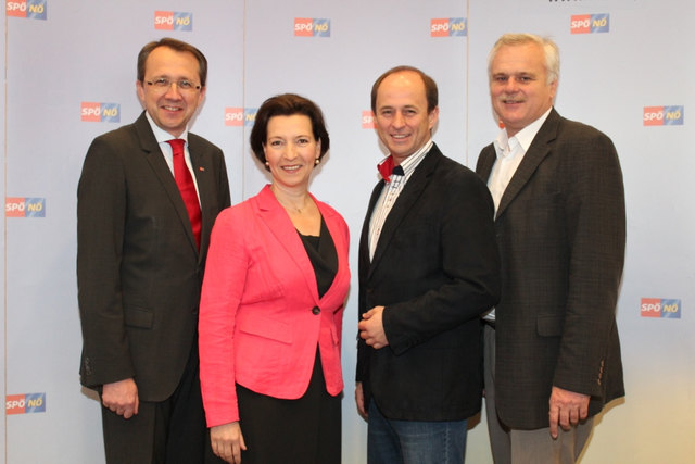 Der SPÖ Spitzenkandidat Mag. Hubert Kuzdas und Geschäftsführer Johann Keminger legten gemeinsam mit Bundesministerin Gabriele Heinisch-Hosek und SPÖ NÖ-Chef Mag. Matthias Stadler Inhalte und Aktivitäten für die Nationalratswahl fest.