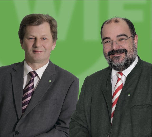 Institutsleiter Harald Wolfslehner (l.) und Kurator Georg Spiegelfeld.