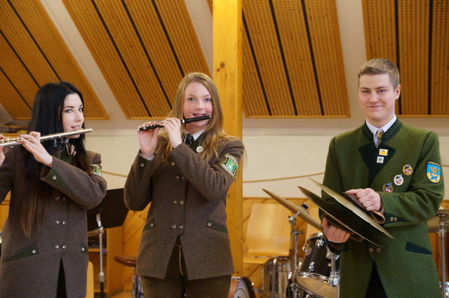 Jungmusiker Sabrina Putz, Jutta Hochörtler und Dominik Riemelmoser (v.l.) wurden in Graz geehrt.