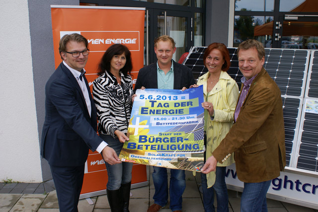 Christian Reim (Wien Energie), Energiebeauftragte Gaby Wilfling, Karl Mayerhofer, Bundesrätin und Gemeinderätin Angela Stöckl und Bürgermeister Markus Gogollok | Foto: zVg