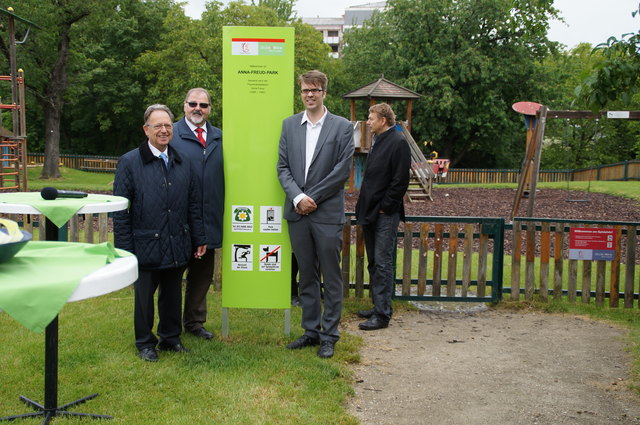 Stolz: VP-Bezirkschef Gerstbach, sein SP-Vize Feistritzer und Stöckler (Grüne).