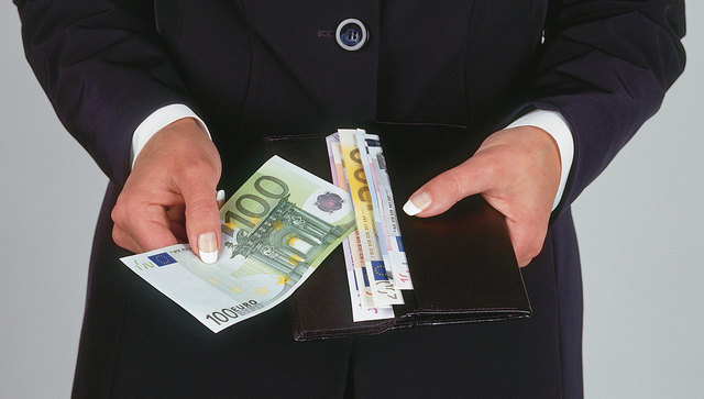 Die Preise bei den Fahrschulen bewegen sich zwischen 189 und 260 Euro. | Foto: Foto: RMA