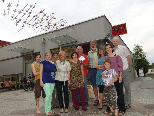 Feierstimmung beim Weltladen-Team: Zehn Jahre, in denen man erfolgreich tätig war.
