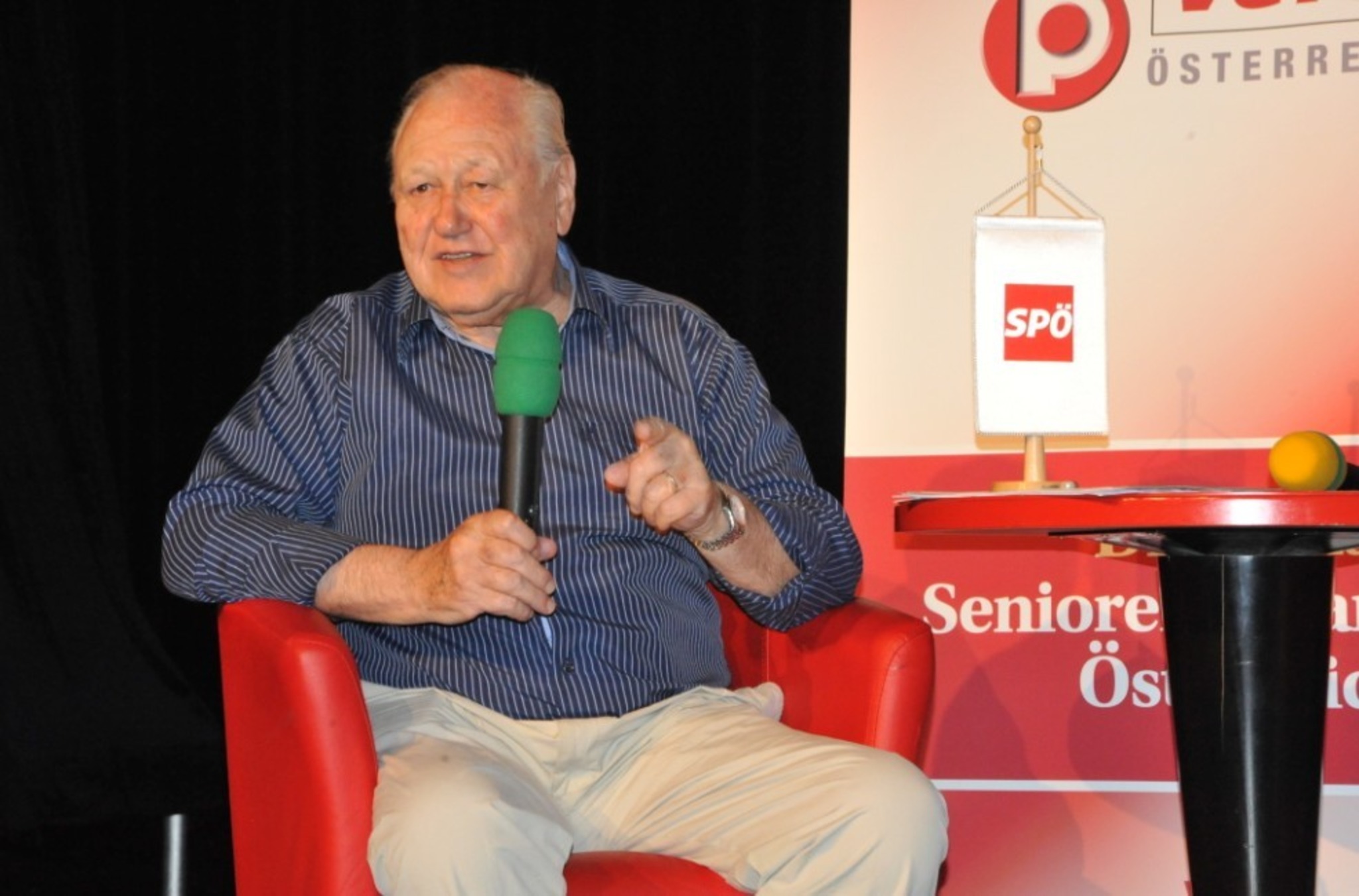 Karl Blecha Nur aktive Beschäftigungspolitik macht Pensionen