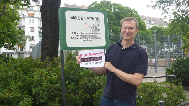 Der Projektleiter der Agenda Landstraße, Hans Emrich, begleitet die Ideenfindung.
