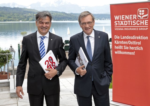 Zufrieden mit der Jahresbilanz: Landesdirektor Erich Obertautsch und Generaldirektor Robert Lasshofer
