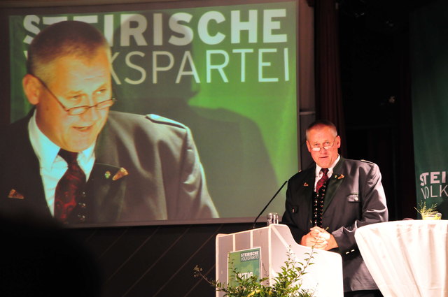 Der neue Bezirksparteiobmann der ÖVP heißt Karl Lackner. Er wurde mit 88 Prozent der Stimmen gewählt.