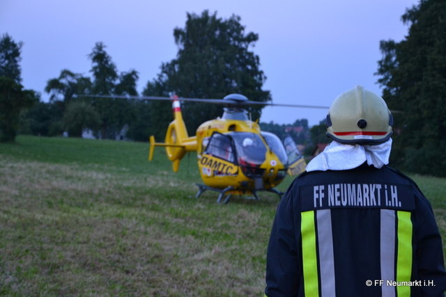 Der Verletzte wurde mit dem Notarzthubschrauber eingeliefert.