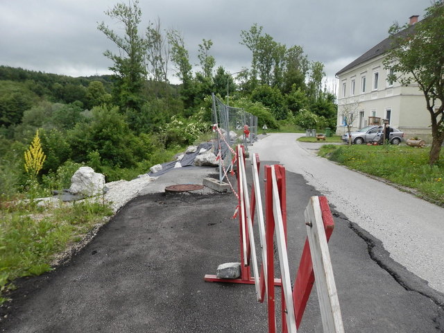Hangrutschung an der Lettenstraße in Neuzeug. | Foto: LUN