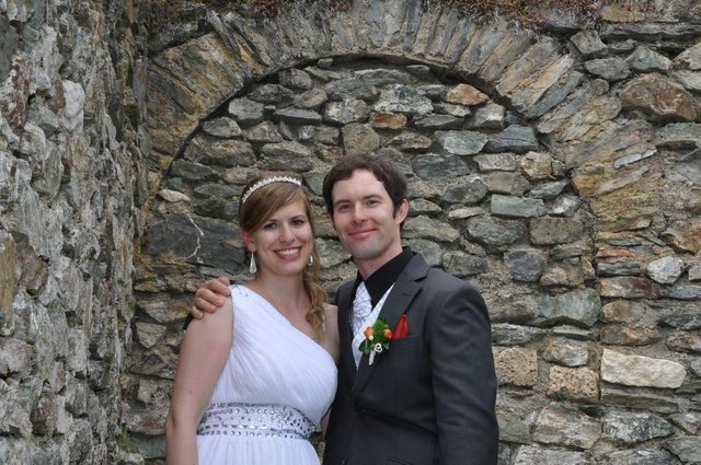 Gaben sich im Archäologischen Park Magdalensberg das Ja-Wort: Sarah Fitzinger und David Grynkiewicz | Foto: KK