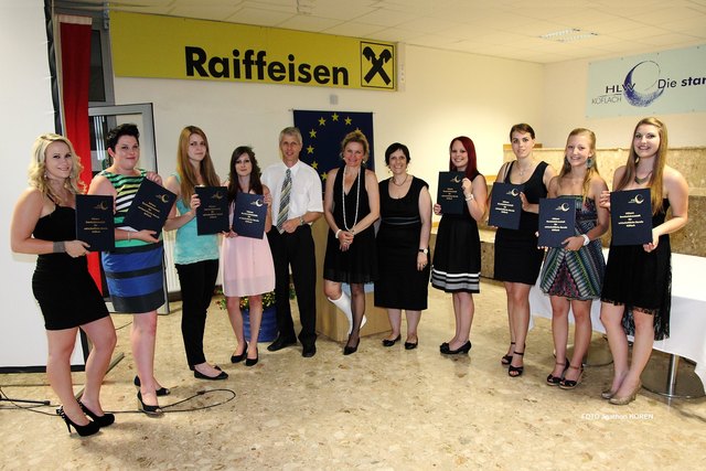 Die Maturantinnen der HLW Köflach wurden feierlich verabschiedet. | Foto: KK