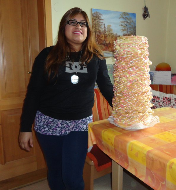 Andrea bewundert den prächtigen Prügelkrapfen.