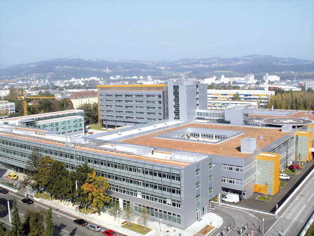 Das UKh Linz. 2012 wurden dort 5800 stationäre und 51.514 ambulante Fälle behandelt.