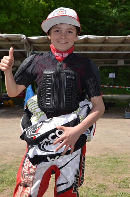 Rang 7 bei der Junioren Europameisterschaft in Tschechien für den erst 12-jährigen Mike Jacopetti aus Flattach. In der holländischen Meisterschaft wurde der Youngster sogar 2.ter, zuletzt beim Race zur polnischen Meisterschaft holte er Rang 5! Der Erfolgslauf geht weiter - Das Ziel 2013: "den Deutschen Jugend Bahnsport-Meistertitel zu verteidigen", sagt jener junge talentierte Sportler der für den AMC Haunstetten startet... (Foto: Tom Katzensteiner)