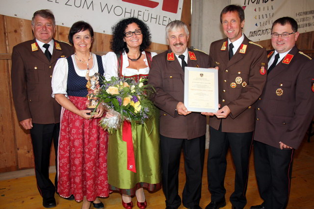 Richard Sandhofer, Erika Reisinger, Hermine Aschauer, Johann Haider, Josef Lindner, Hannes Haider, Kommandant der FF Riedersdorf.