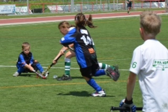 Hockey ist auch für Mädchen interessant. | Foto: THC Linz
