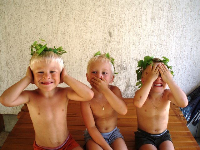 Unsere "Prinzen" nach der Frage: "Wer hat das Fahrrad im Pool versenkt?"