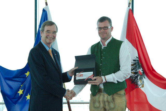 Christoph Leitl (Österreichische Wirtschaftskammer) und GF Gerald Heerdegen (FahnenGärtner) | Foto: www.fotospeed.at