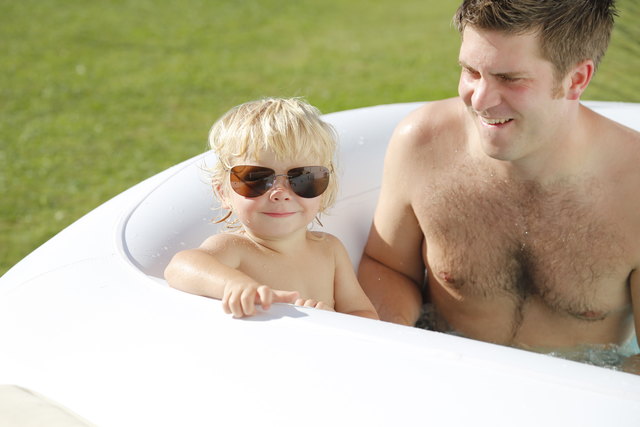 die Sonne blendet - Poolpartyyyy