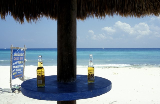 Ein einsamer Strand - und 2 kühle Biere...