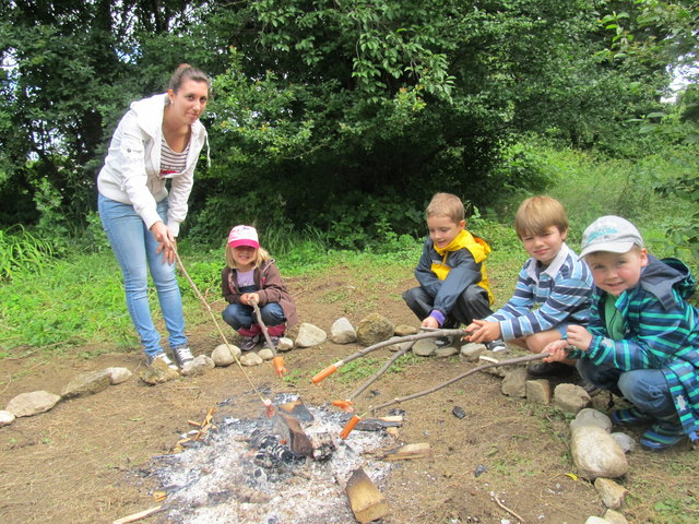 Grillfest KIGA in Kooperation mit HLWSchülerinnen Sta. Christiana Frohsdorf 2013