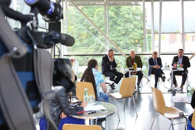 Programm-Pressekonferenz für die Leobener Kultursaison 2013/14 im Museumsturm. | Foto: Freisinger