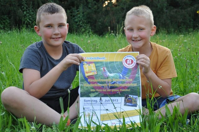 Maximilian Braida und Clemens Astelbauer freuen sich schon riesig auf das Kinderfreunde Bezirksspielefest!