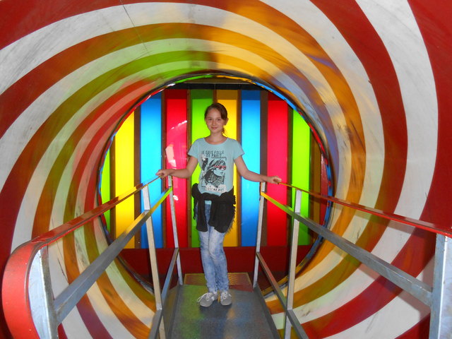Nicole im Lachkabinett im Wr.Prater