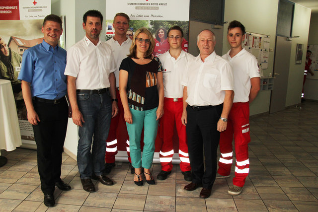 A. Hanger, A. Teufl, U. Königsberger-Ludwig, G. Kößl; Zivis: D. Dober, A. Schimek, G. Eder.