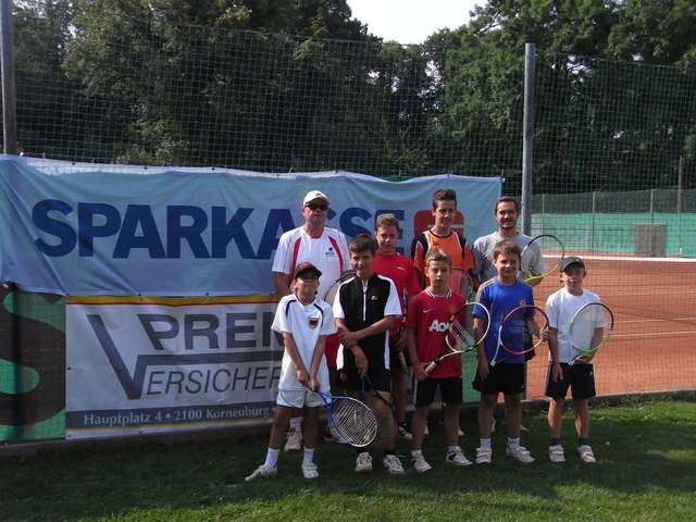 vlnr.vorne:Nico Demmer,Leon Mitterhofer,Noah Kronlechner,Florian Grünstäudl,Christoph Kreitzer                                                                           Hinten:Kurt Kreitzer,Patrick Yassemipour,Markus Kreitzer,Günther Wirnsperger