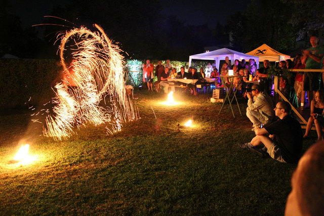 Die Feuershow um 23 Uhr von Diodos.