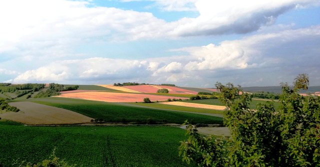 "naturfärbig"