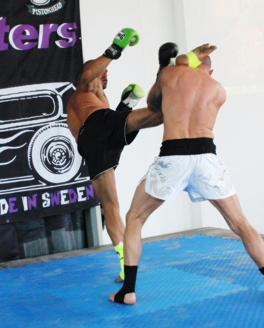 Tattoos, Kampfsport und Power Plate Weiz