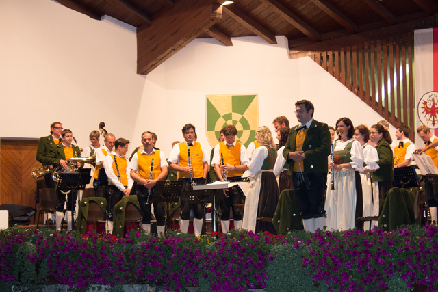 Die Musikkapelle Prutz stattete neulich den Pfundsern einen Besuch ab und spielte auf. | Foto: MK Pfunds