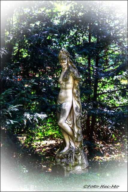 Statuen vom ehem. Ringtheater