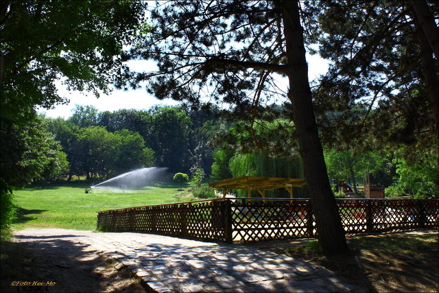 Beim Kinderspielplatz