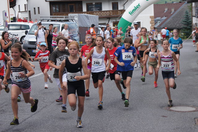 Voller Ehrgeiz liefen die Kids los.
