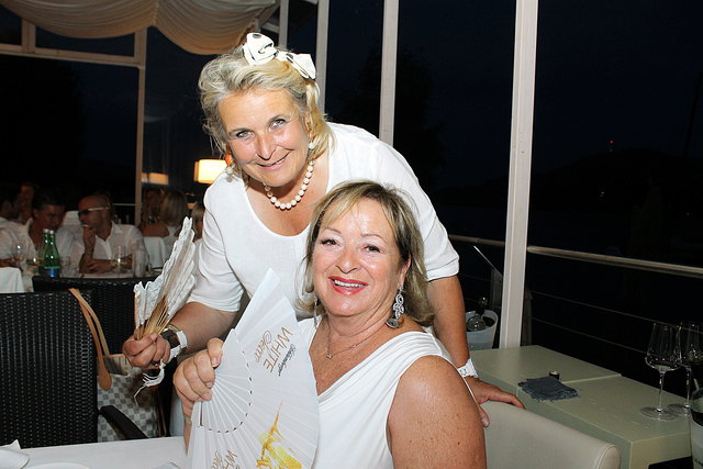 Claudia Haider (l.) im See Restaurant Saag. | Foto: Sina