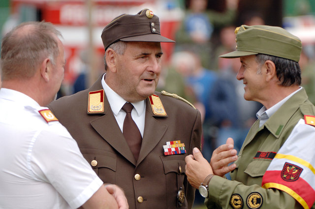 Klaus Erler (61) hat in den vergangenen 20 Jahren viel für die Freiwilligen Feuerwehren in Tirol geleistet. | Foto: Hassl