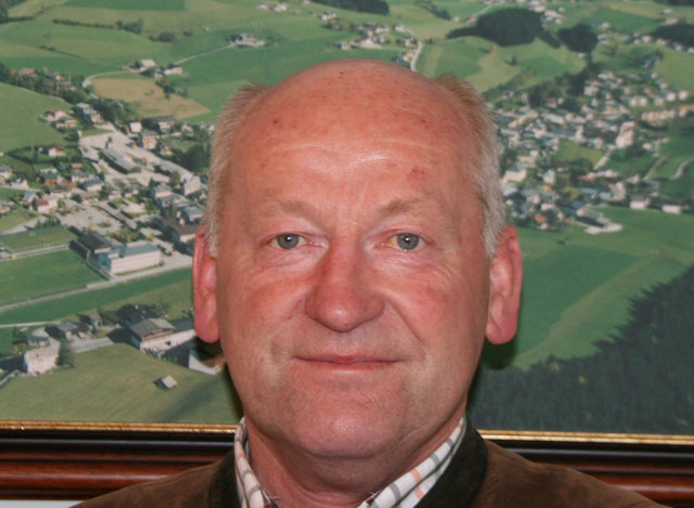 Bgm. Johann Quehenberger, Abtenau: "Ich hab' meine Kinder ab und zu beim Ohrwaschel gezogen. Wir verstehen uns trotzdem gut!"