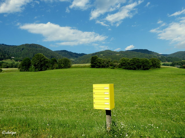Gelb wie die Sonne - die Post bringt allen was