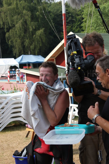 RTL drehte mit. Zu finden auf: http://rtlregional.de/player.php?id=24458