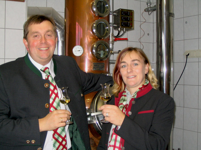 Marianne und Albert Gruber sind beide Edelbrandsommeliers der ersten Stunde. | Foto: Foto: privat