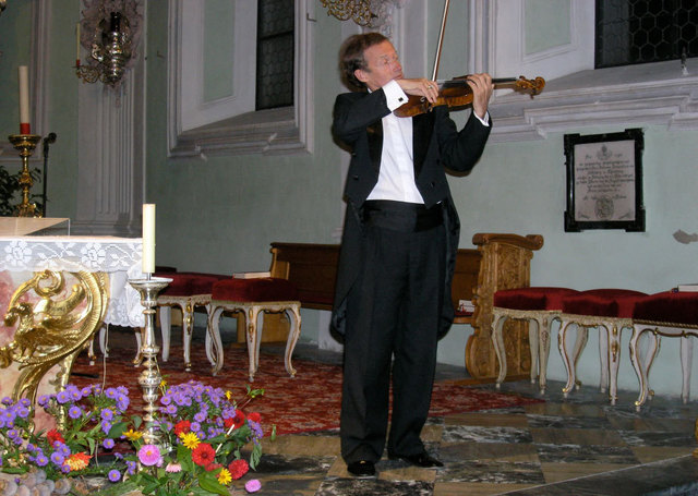 Prof. Michael Grube zählt weltweit zu den besten Violinvirtuosen.