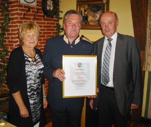 Herbert Nösslböck bekam nach 22 Jahren Polizeidienst in Schardenberg den Ehrenring der Gemeinde verliehen - jetzt geht er in den Ruhestand.