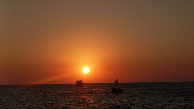 Sonnenuntergang vor Tel Aviv