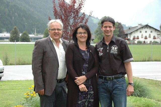 Nationalrat Hermann Gahr, Spitzenkandidatin Elisabeth Pfurtscheller und Christoph Stillebacher (von links). | Foto: VP