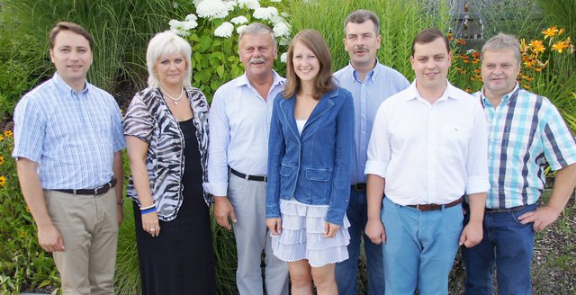Landesrat Manfred Haimbuchner, Gerda Busch, Heinz Hackl, Sonja Humer, Rudolf Kroiß, Matthias Jenner, Franz Schneeweiß (v.l.).