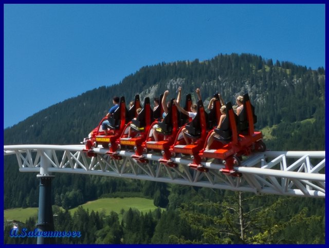 Achterbahn "Big Bang" im Familienland Pillerseetal